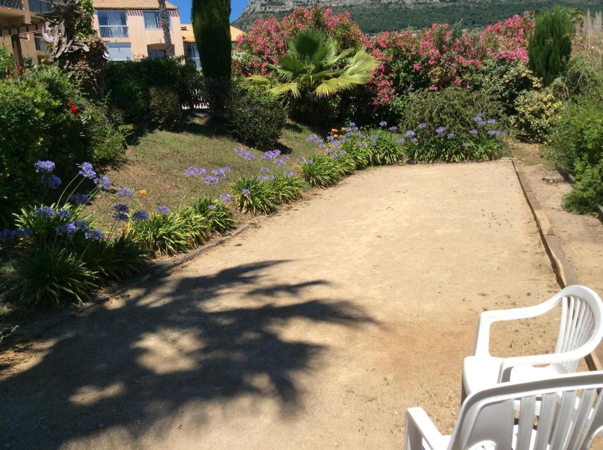 Au Calme Dans Hameau Fleuri Joli Studio 3 Pers Piscine Parking Wi-Fi 방스 외부 사진