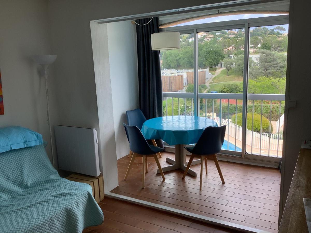 Au Calme Dans Hameau Fleuri Joli Studio 3 Pers Piscine Parking Wi-Fi 방스 외부 사진
