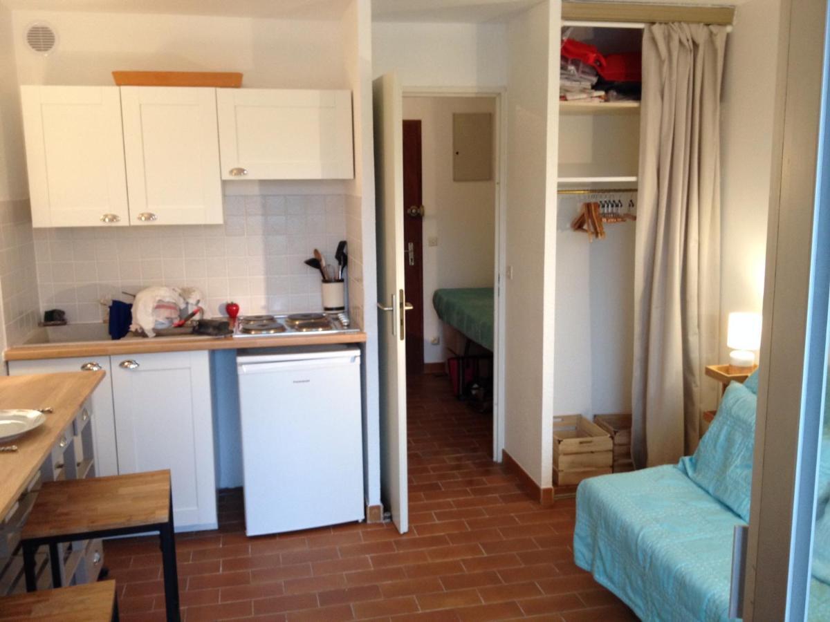 Au Calme Dans Hameau Fleuri Joli Studio 3 Pers Piscine Parking Wi-Fi 방스 외부 사진